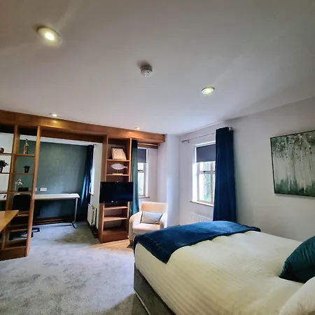 Brennan Court Guest Accommodation Гостевой дом