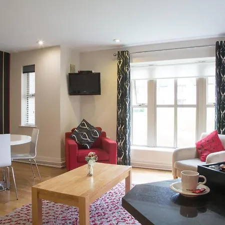 Brennan Court Guest בית הארחה 3*