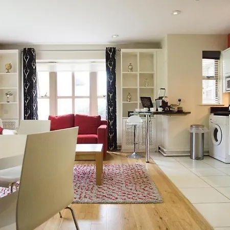 Гостевой дом Brennan Court Guest Accommodation Лимерик