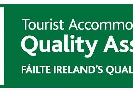 בית הארחה Brennan Court Guest 3*